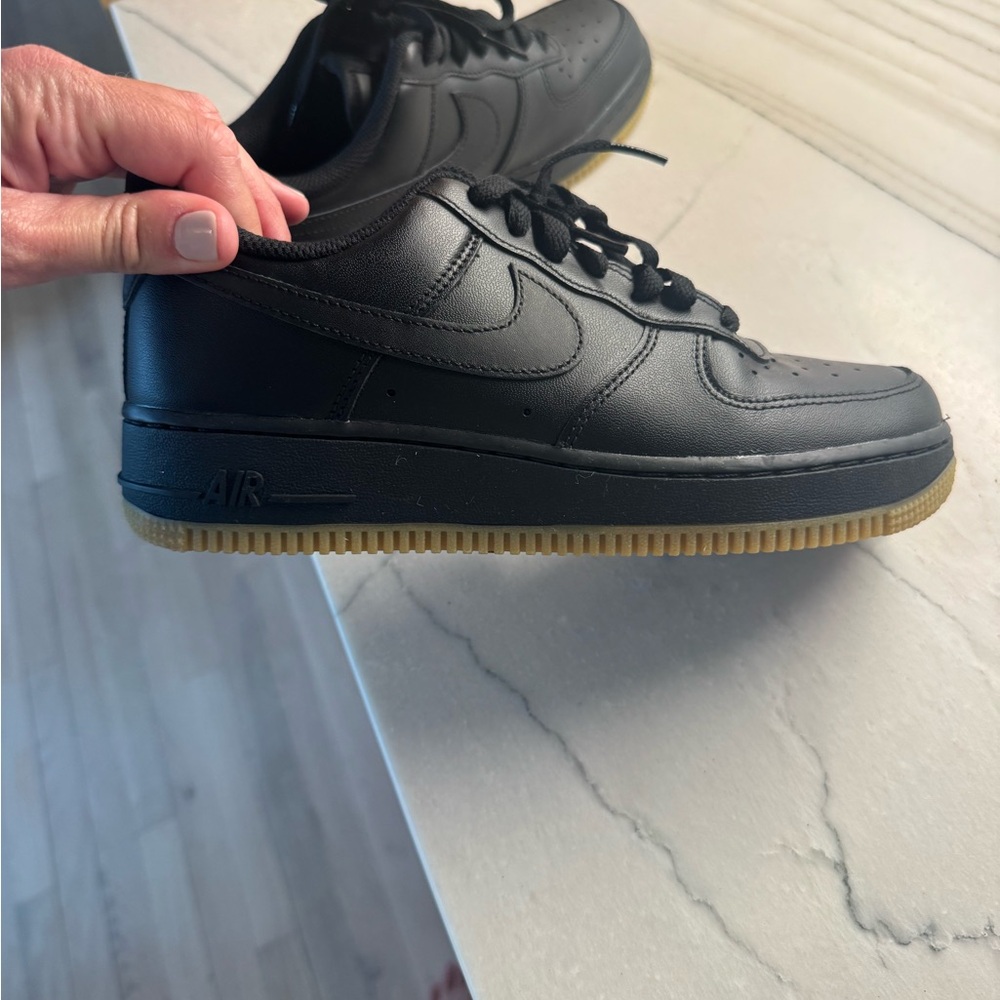 Nike Men's Air Force 1 Black Sneakers